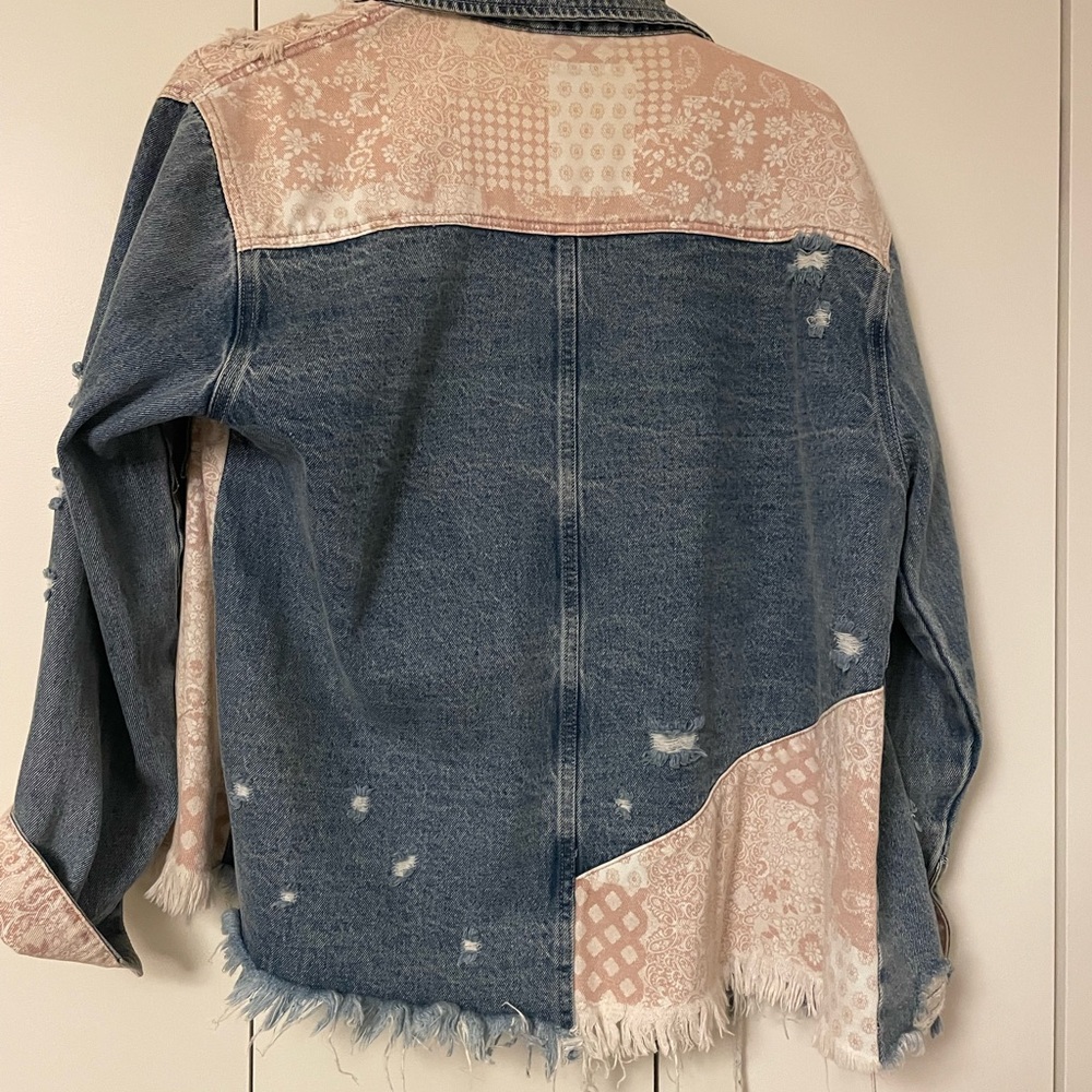 Gimmicks by BKE Blue and Pink Jean Jacket - Picture 2 of 10